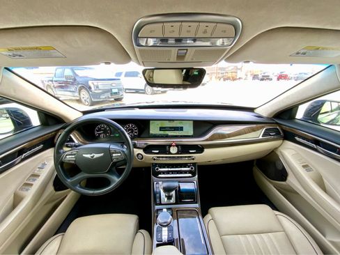 Used 2017 Genesis G90 3.3T Premium image 33