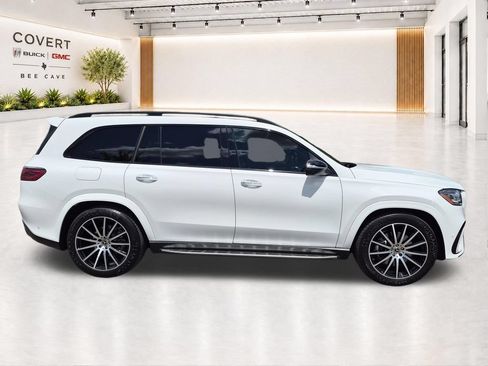 Used 2024 Mercedes-Benz GLS 580 4MATIC image 14