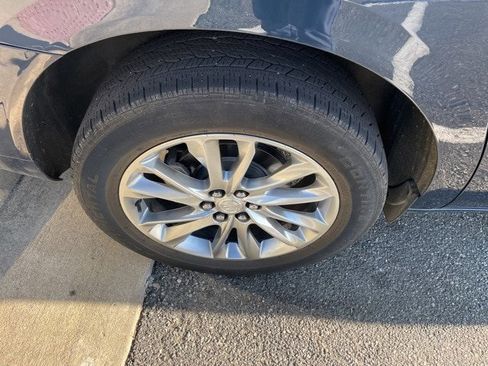 Used 2022 Buick Enclave Avenir image 14