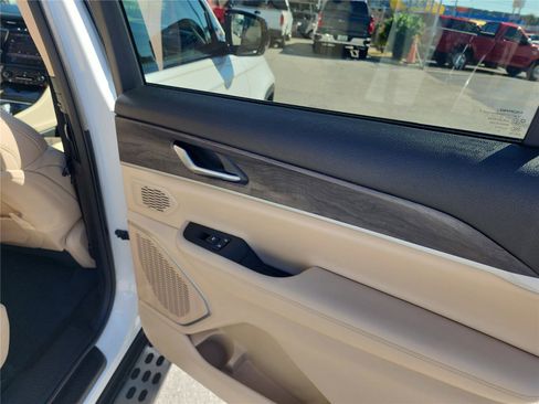 Used 2021 Jeep Grand Cherokee L Limited image 26