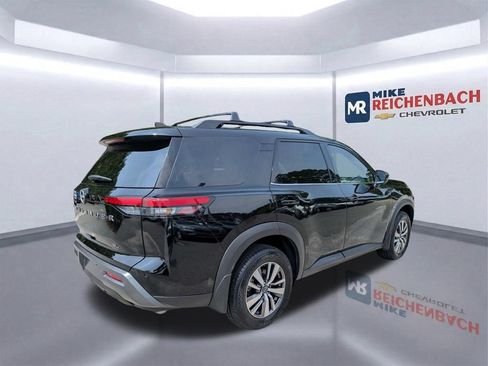 Used 2026 Nissan Pathfinder SL FWD image 4
