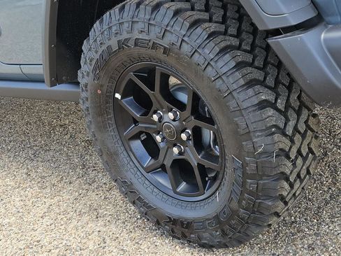 Used 2026 Jeep Wrangler Unlimited Sport AWD/4WD image 5