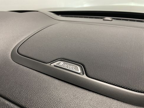 New 2025 Lincoln Corsair Reserve w/ Equipment Group 202A image 23