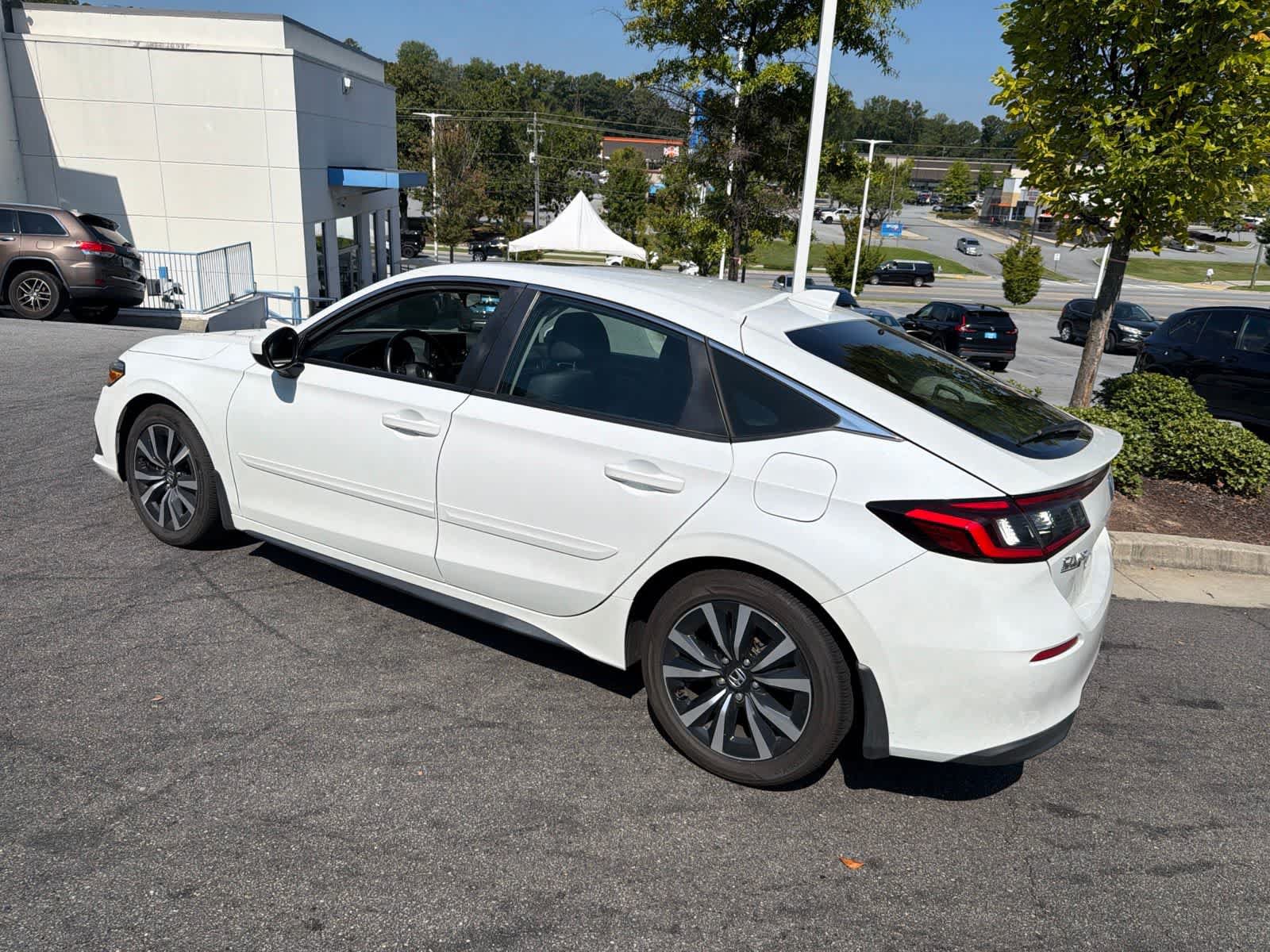Used 2022 Honda Civic EX-L image 8