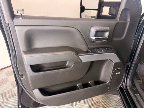 Used 2019 Chevrolet Silverado 2500 LTZ w/ Midnight Edition AWD/4WD image 16