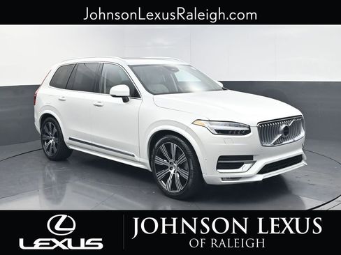 Used 2025 Volvo XC90 B6 Ultra w/ Lounge Package image 3