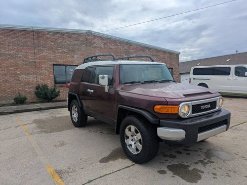 Used 2007 Toyota FJ Cruiser 4WD image 3