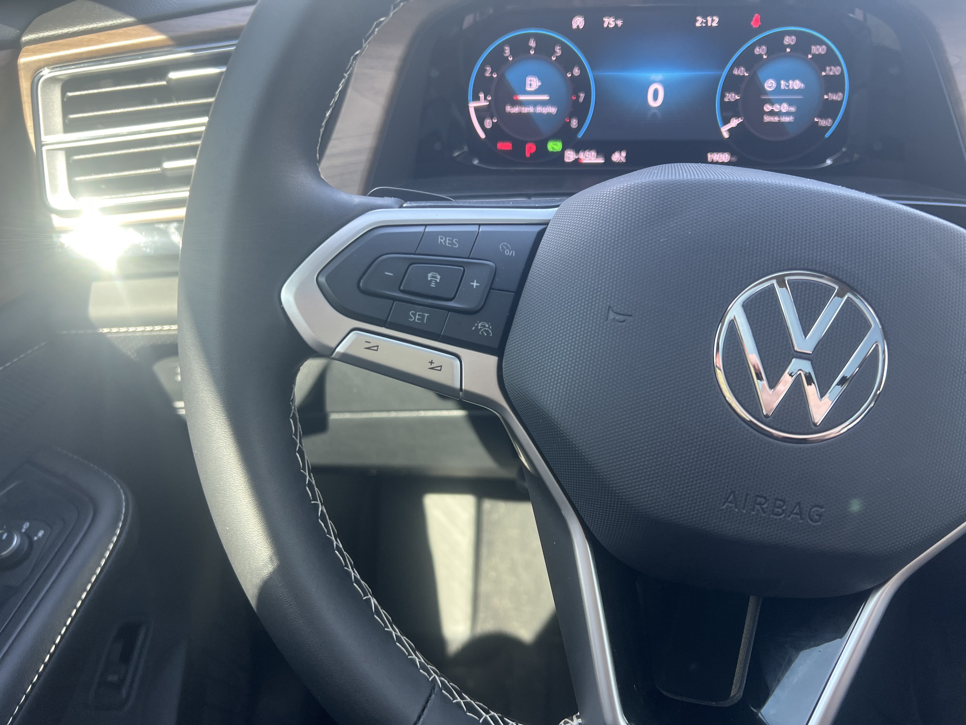 Certified 2026 Volkswagen Atlas SE FWD image 15