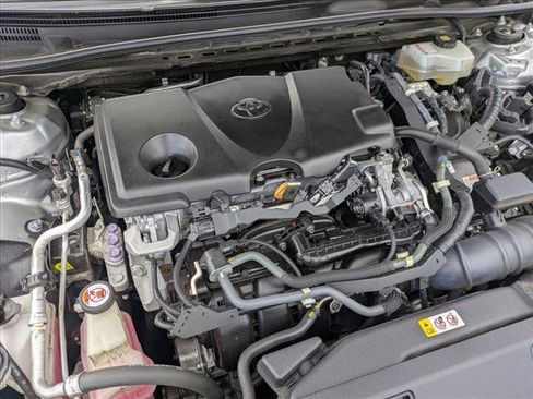 Used 2020 Toyota Camry XLE image 22
