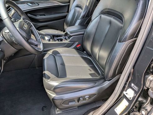 Certified 2023 Jeep Grand Cherokee Limited w/ Black Appearance Package AWD/4WD image 24