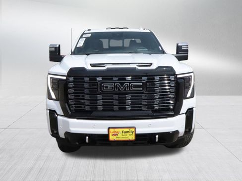 New 2026 GMC Sierra 3500 Denali Ultimate w/ LPO, Black Badging Package AWD/4WD image 2