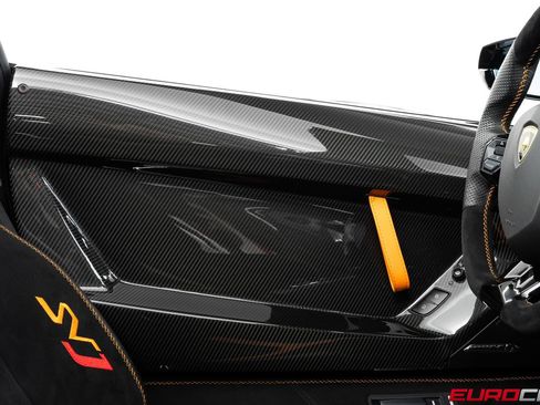 Used 2021 Lamborghini Aventador SVJ AWD/4WD image 34