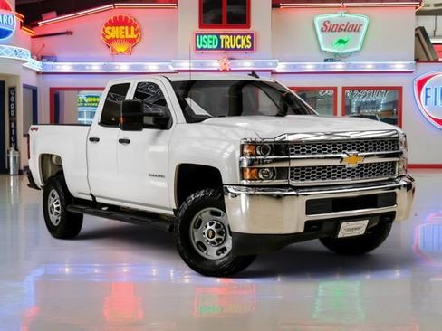 Used 2019 Chevrolet Silverado 2500 W/T AWD/4WD image 1