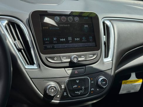 Used 2016 Chevrolet Malibu LT w/ Leather Package FWD image 15