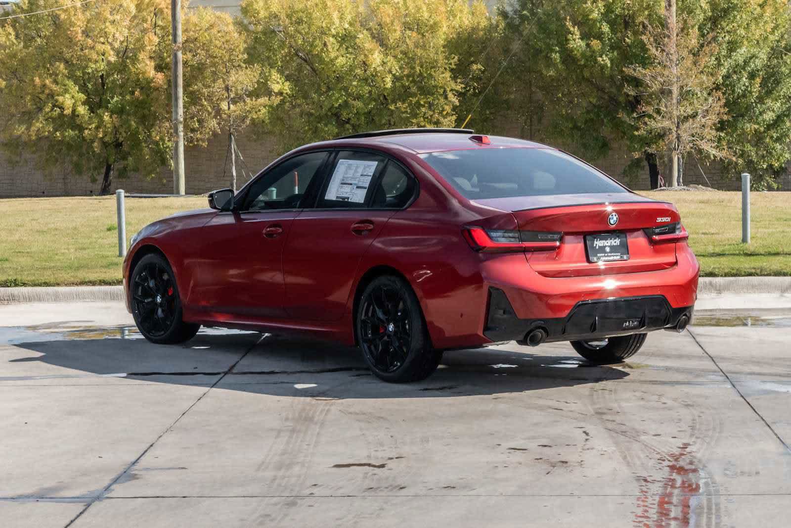 Used 2026 BMW 330i Sedan w/ M Sport Package RWD image 2