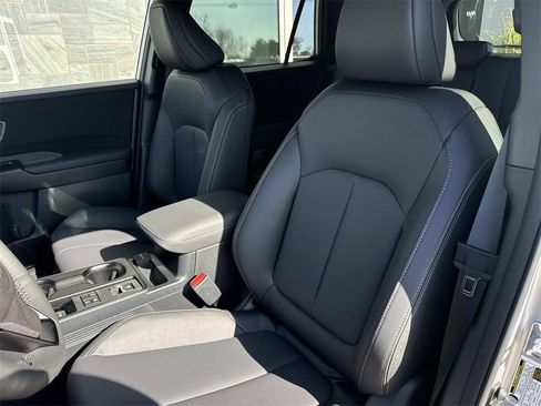 New 2026 Subaru Outback Limited image 11