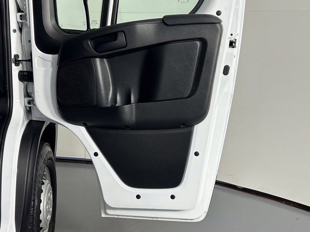Used 2026 RAM ProMaster 2500 w/ Convenience Group FWD image 9