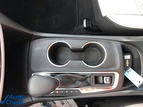 Used 2024 Chevrolet Equinox LS image 41