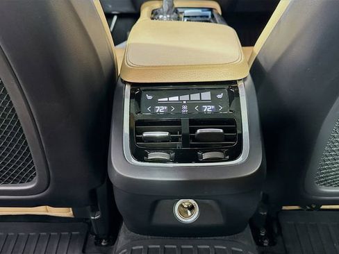 Used 2017 Volvo S90 T6 Momentum w/ Vision Package image 27