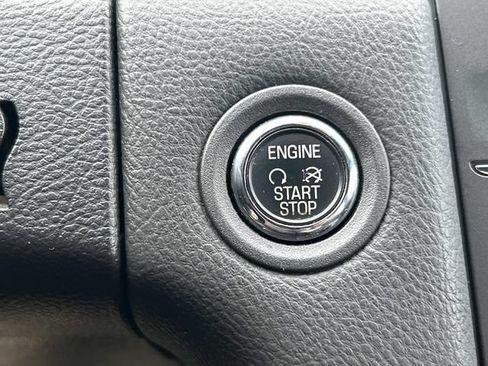 Used 2015 Ford Taurus Limited AWD/4WD image 34