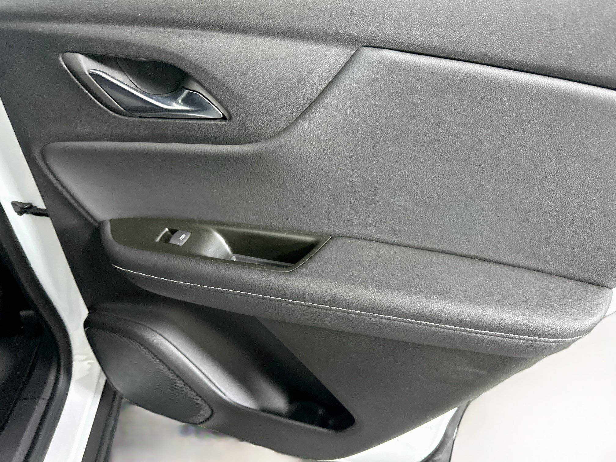 Used 2026 Chevrolet Blazer LT FWD image 29