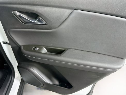 Used 2026 Chevrolet Blazer LT FWD image 29