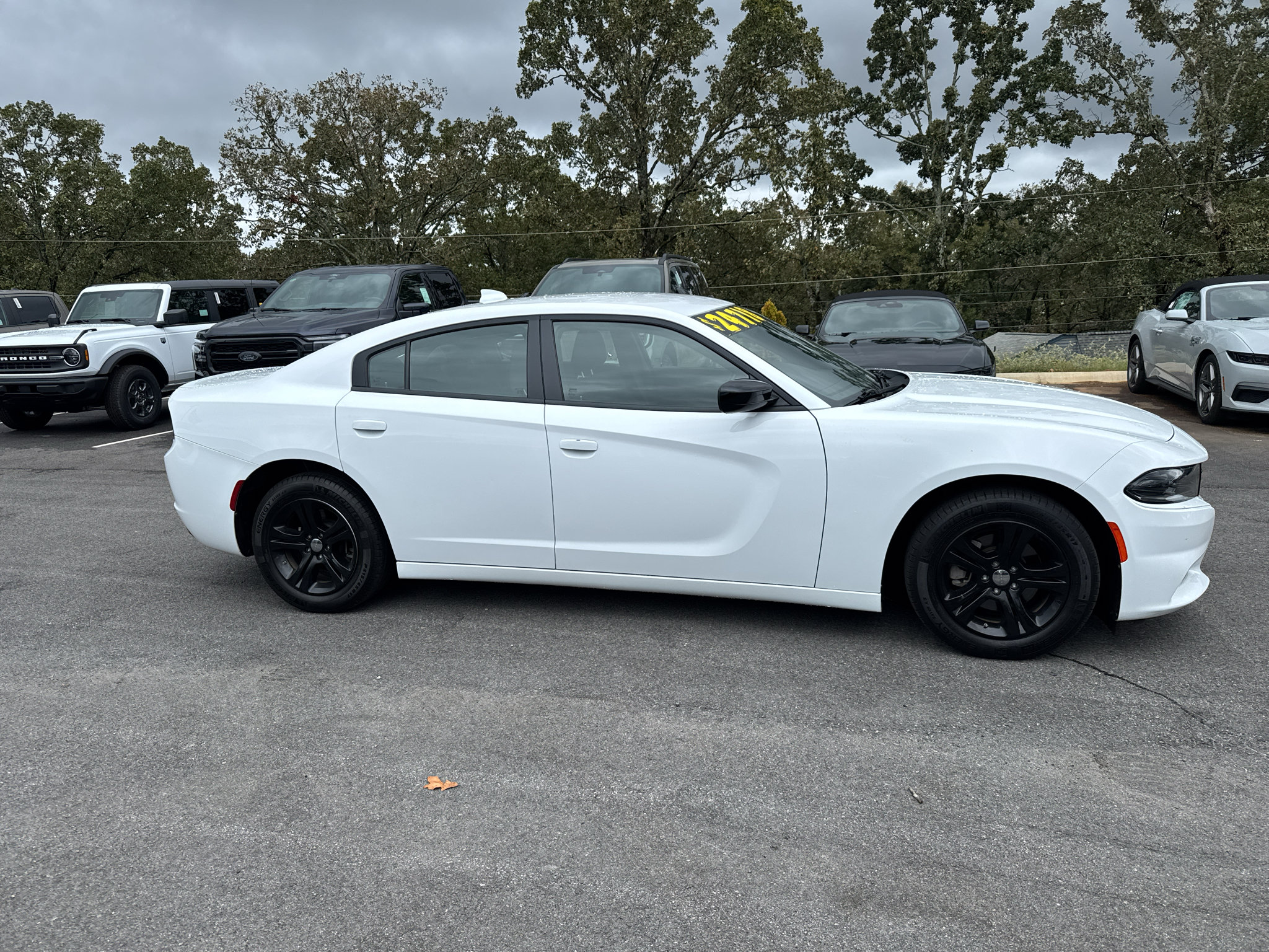 Used 2023 Dodge Charger SXT RWD image 8