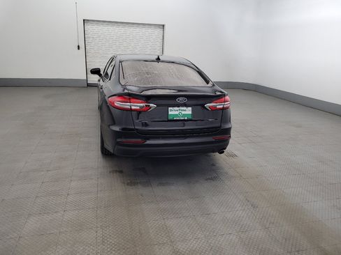 Used 2020 Ford Fusion SE FWD image 6