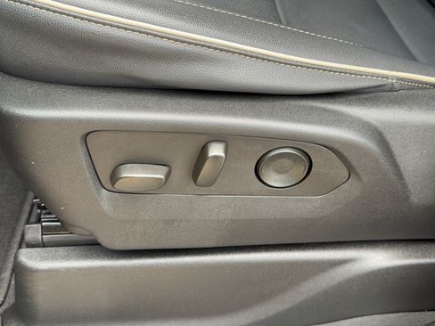 Certified 2023 GMC Yukon XL SLT AWD/4WD image 16