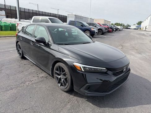 Used 2023 Honda Civic Sport image 8