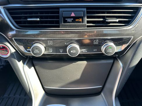 Used 2022 Honda Accord Sport image 45