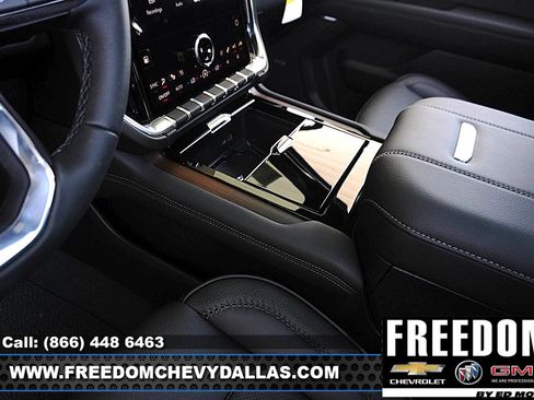 New 2026 GMC Yukon Denali w/ Sun & Power Step Package AWD/4WD image 34
