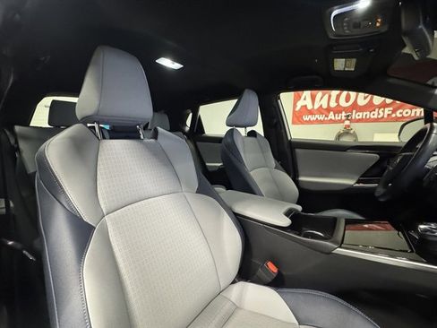 Used 2023 Subaru Solterra AWD image 10