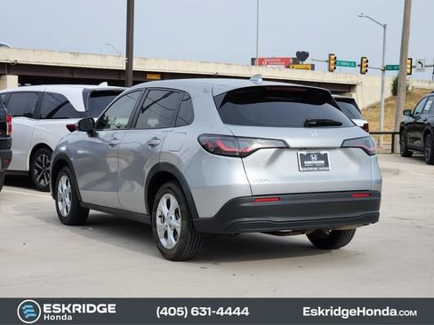 Used 2023 Honda HR-V LX image 5