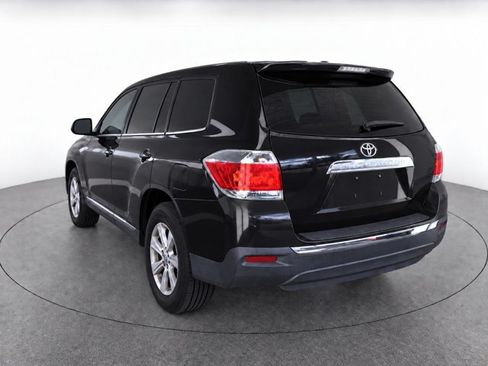 Used 2013 Toyota Highlander FWD image 5