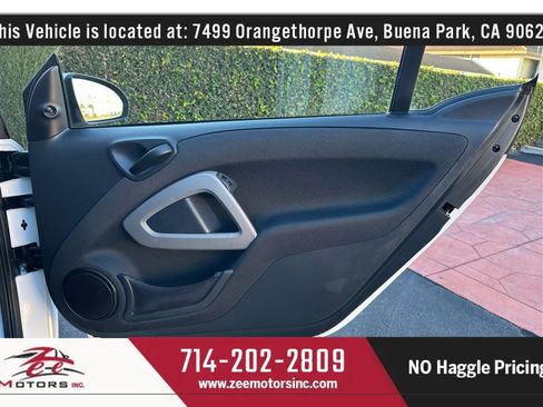 Used 2014 smart fortwo pure image 31