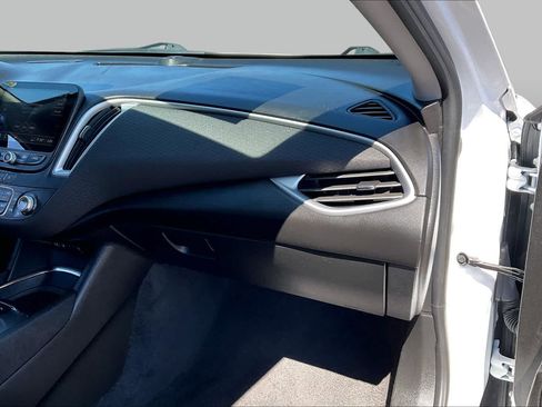 Used 2024 Chevrolet Malibu LT FWD image 19