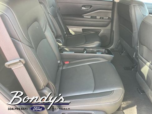 Used 2024 Nissan Pathfinder SL w/ SL Premium Package image 20