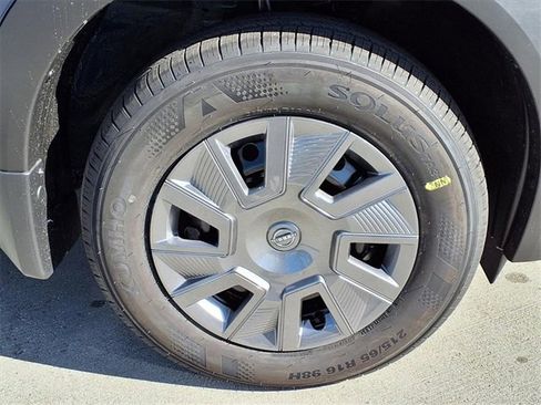 New 2026 Nissan Kicks S image 5