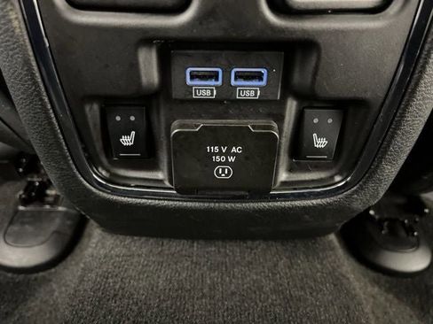 Used 2021 Jeep Grand Cherokee Limited w/ Luxury Group II image 45