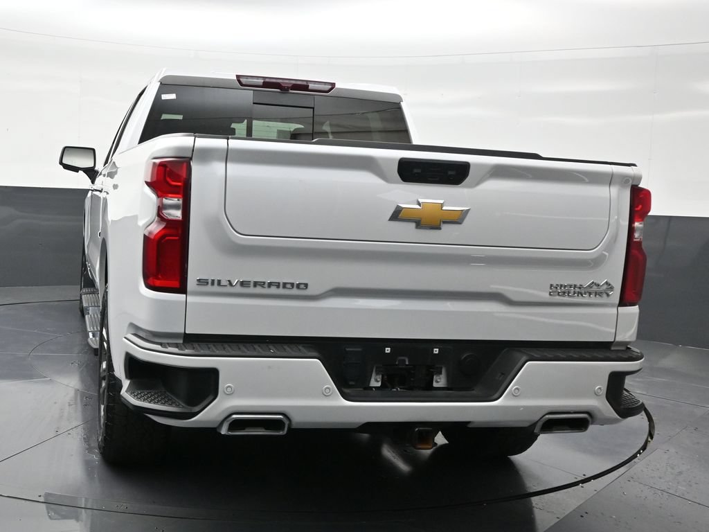 Used 2024 Chevrolet Silverado 1500 High Country AWD/4WD image 4