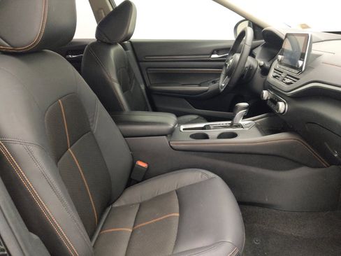 Used 2019 Nissan Altima 2.5 SR FWD image 21