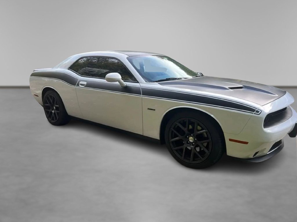 Used 2017 Dodge Challenger R/T w/ Blacktop Package RWD image 2