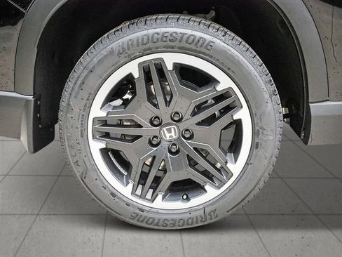 New 2026 Honda Pilot Touring image 9
