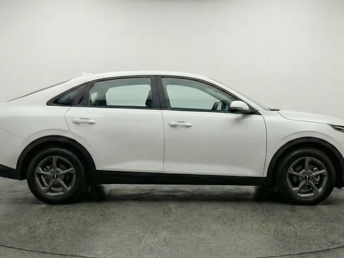 Used 2025 Kia K4 LXS image 9