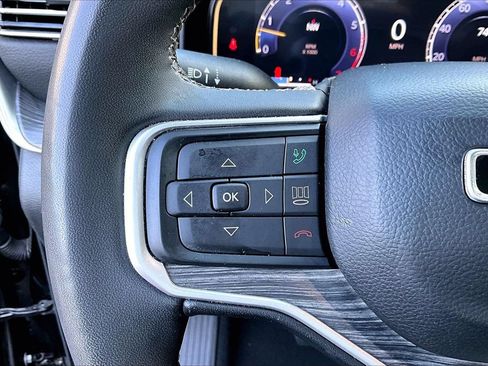 Certified 2024 Jeep Wagoneer L Series II w/ Flexible Seating Group AWD/4WD image 29