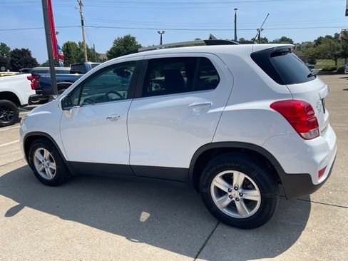 Used 2019 Chevrolet Trax LT w/ LT Convenience Package AWD/4WD image 4