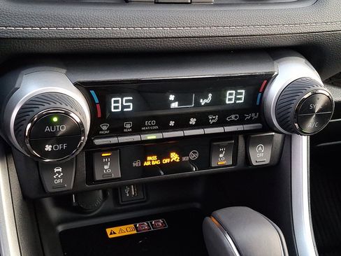 Used 2025 Toyota RAV4 XLE Premium image 16