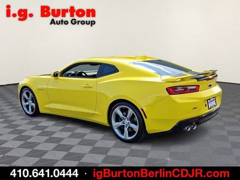 Used 2017 Chevrolet Camaro SS RWD image 4