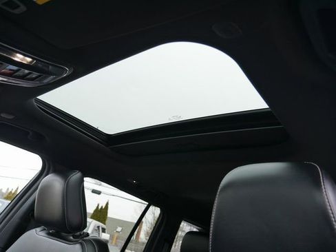 Used 2023 Jeep Grand Cherokee Altitude image 15